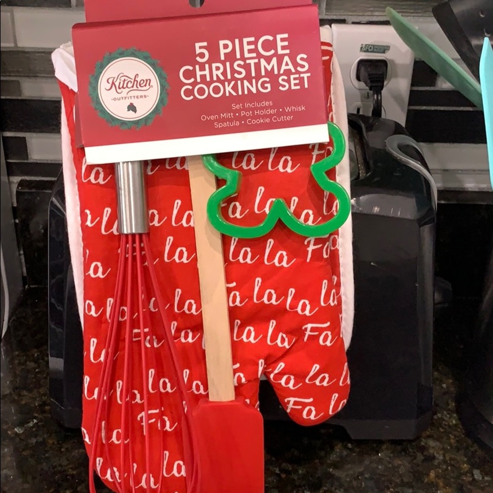 5 piece Christmas cooking set